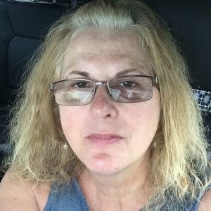 Meet your Posher, Deborah